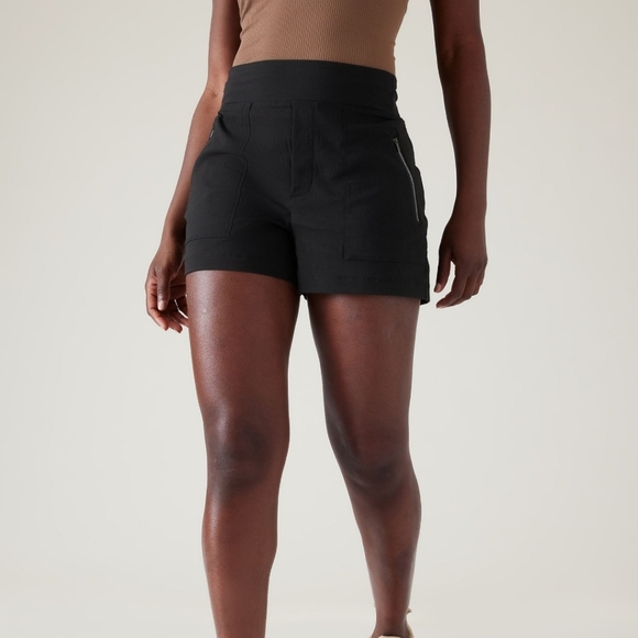 Athleta Pants - Athleta Trekkie North Shorts